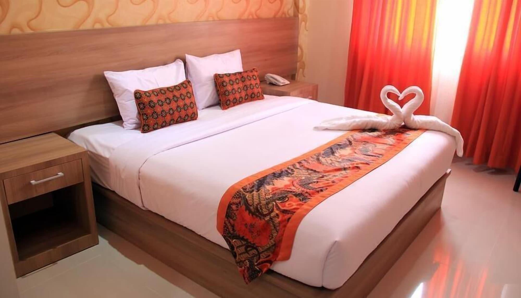New D'Dhave Hotel Padang Kültér fotó