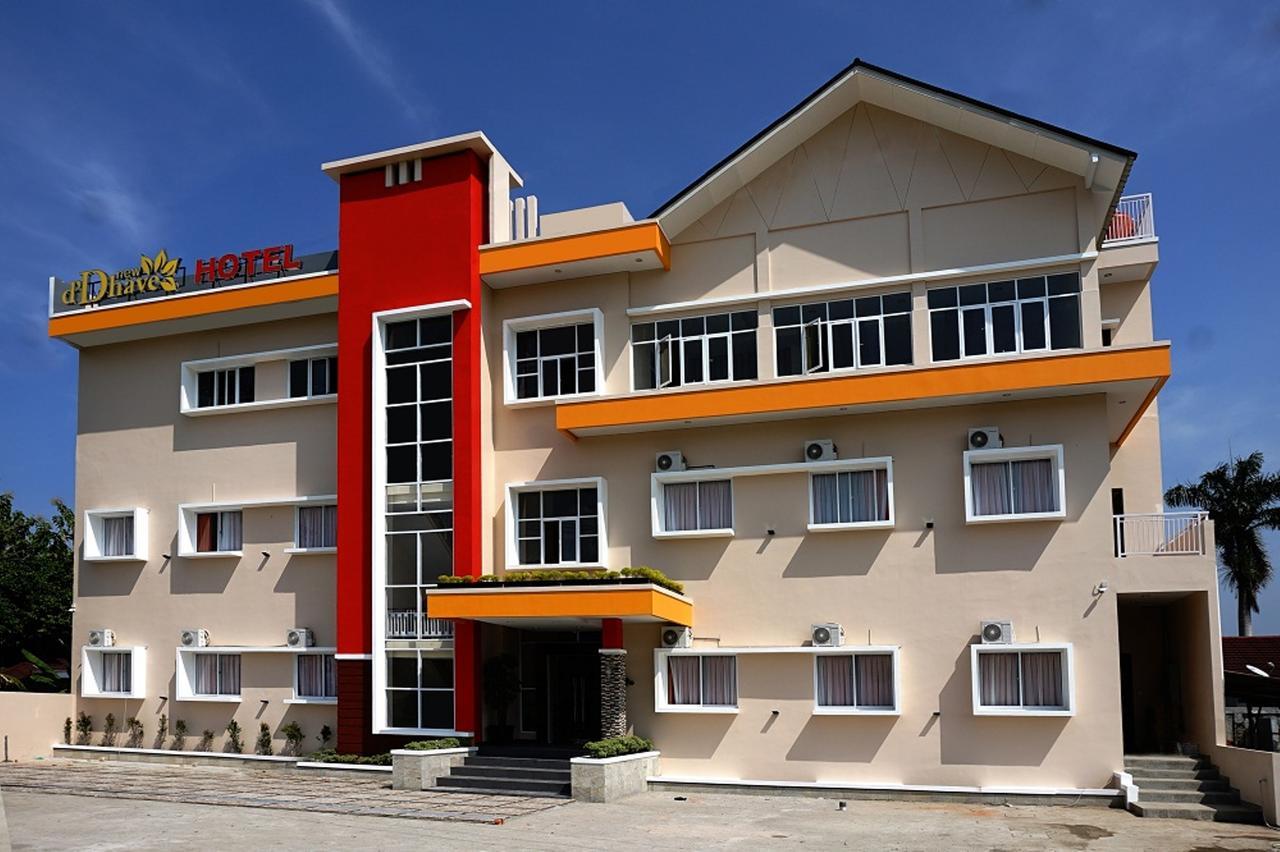 New D'Dhave Hotel Padang Kültér fotó